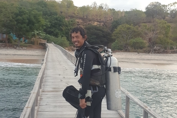 APS Indonesia Dive Guide Pak Arief