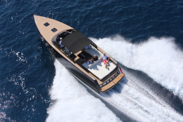 B vandutch 40 luxury motor boat4