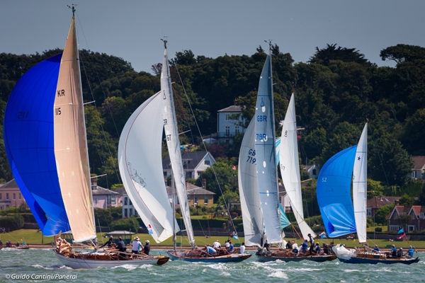 Cowes 13