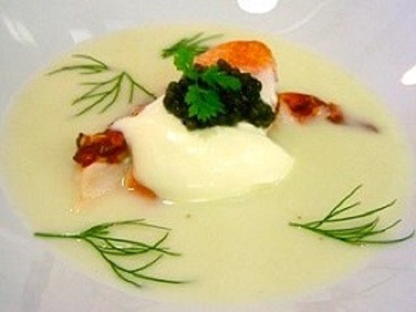 Cucumber soup with lobster and caviar