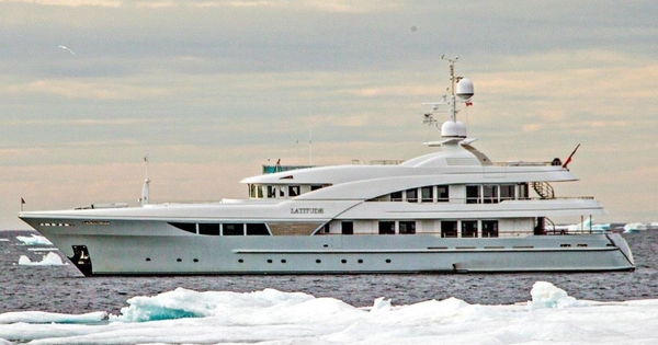latitude yacht