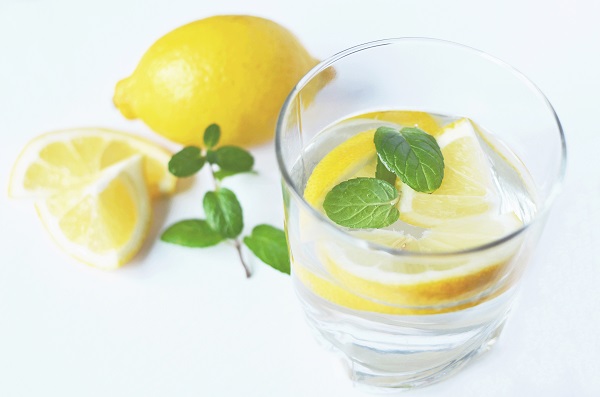 water drink fresh lemons2